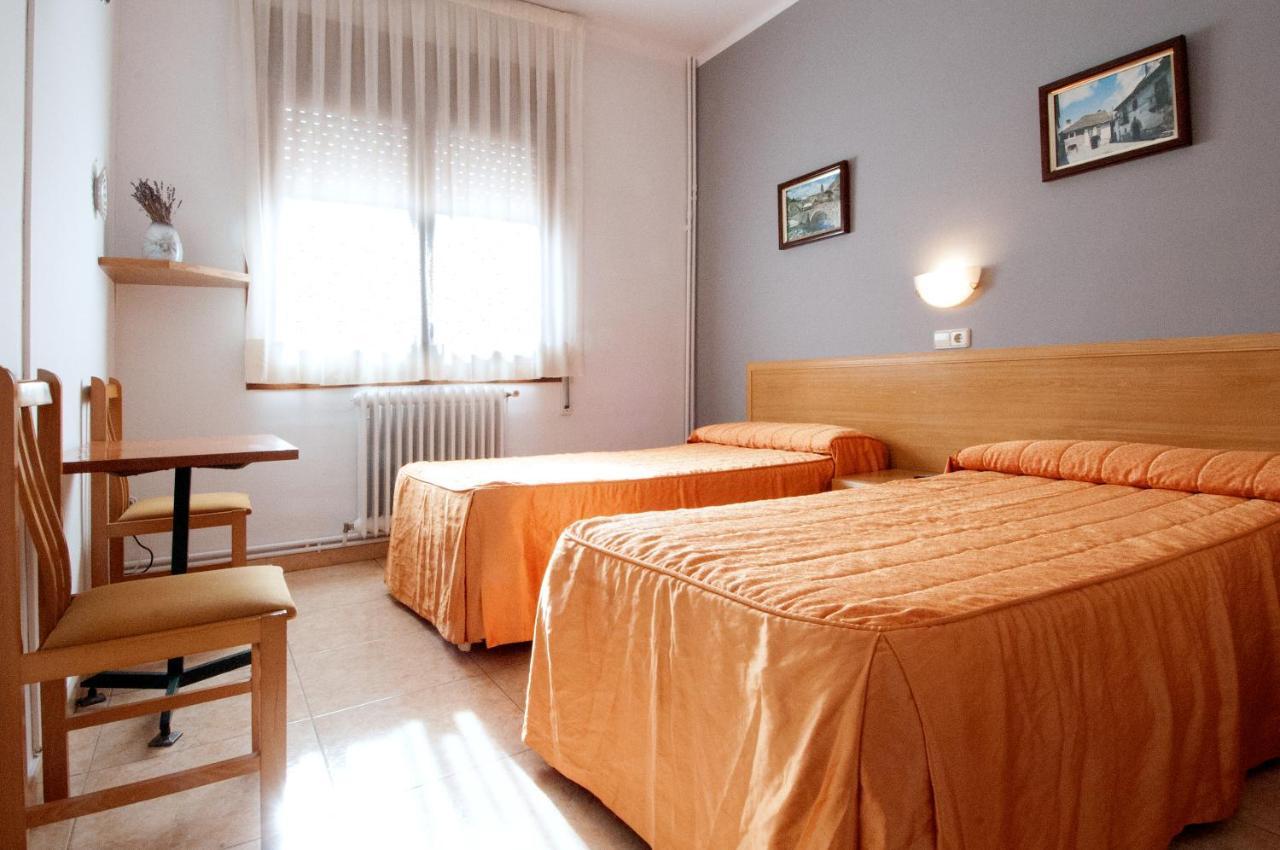 Hostal Montserrat Tona Camera foto